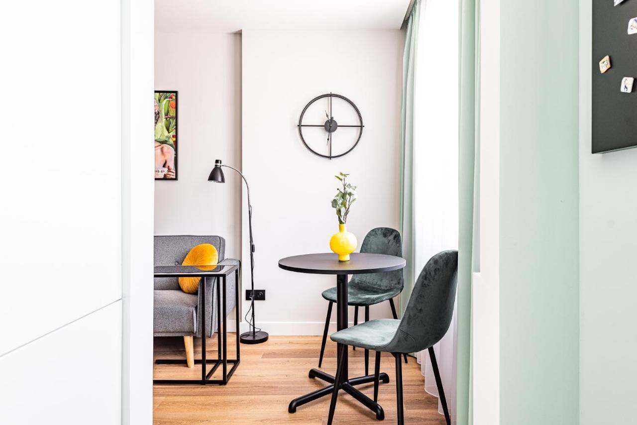 Apartment Frida Katowice Ligota Near Hospitals & Sum Exteriör bild