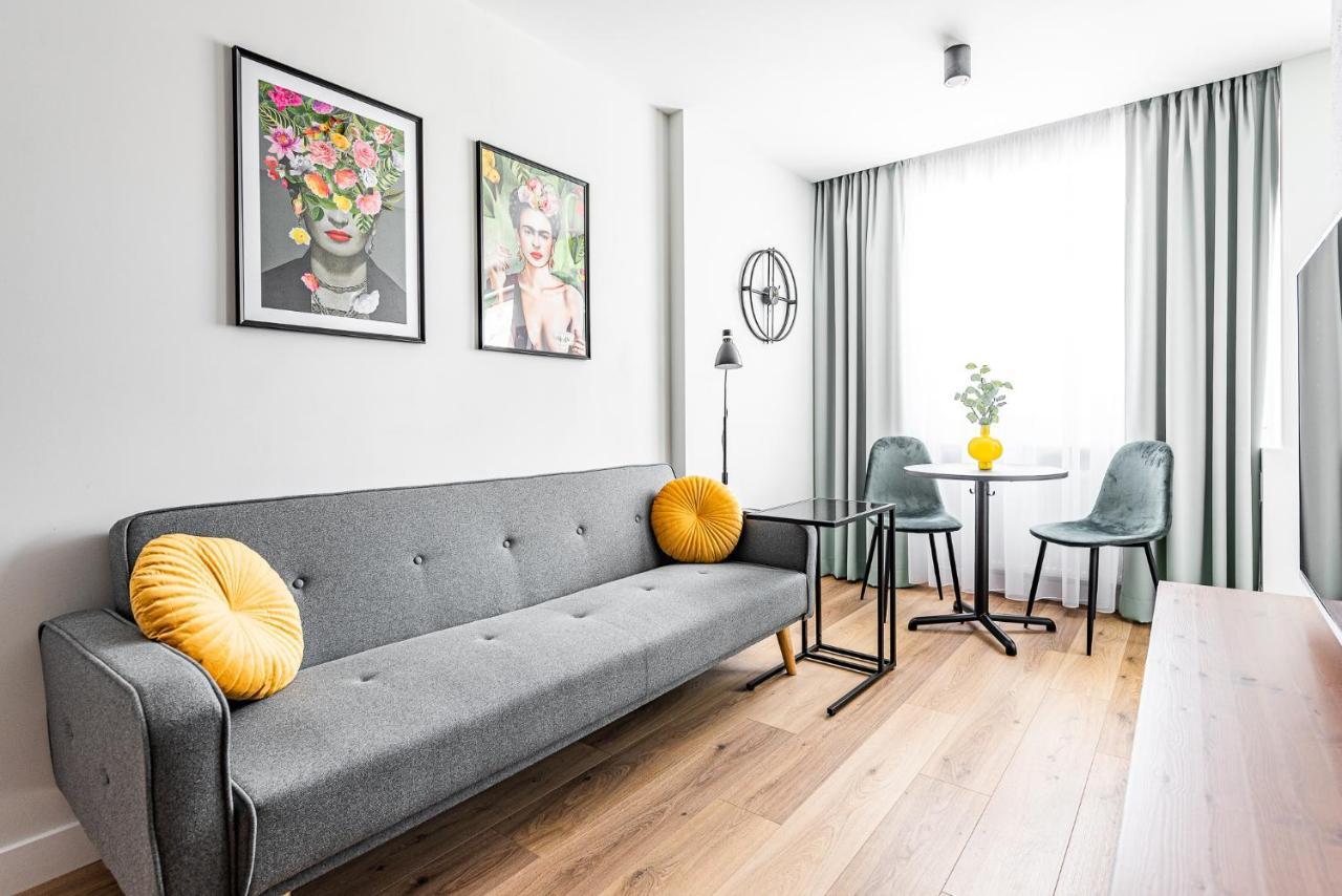 Apartment Frida Katowice Ligota Near Hospitals & Sum Exteriör bild